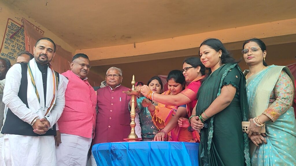 Nari Ratna Samman Samaroh Madhubani Er Ganga Kumar